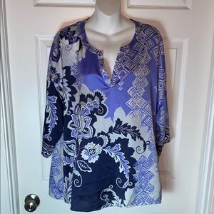 Chico's Blue Boxy Tunic with V Neck Silky Flowy Floral 3/4 Sleeve